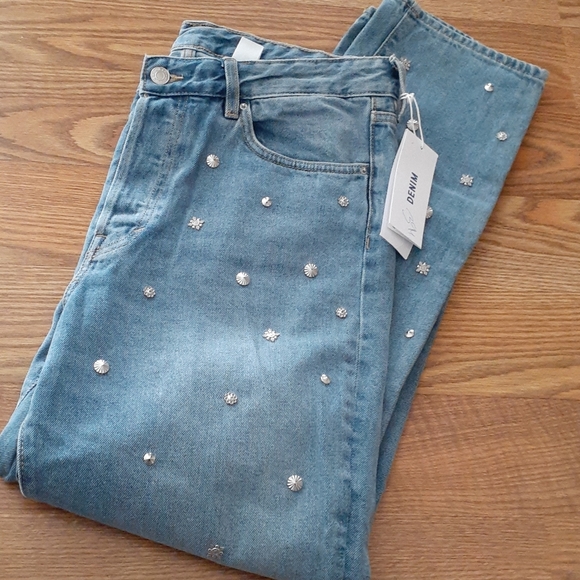 Vintage Fit Women's Jeans - Picture 5 of 8